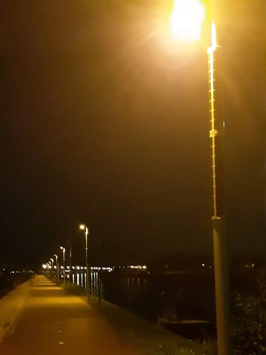 Fully solar-powered bat-friendly light Fully solar-powered bat-friendly light