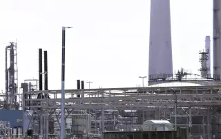 Soluxio off grid industrial solar light pole