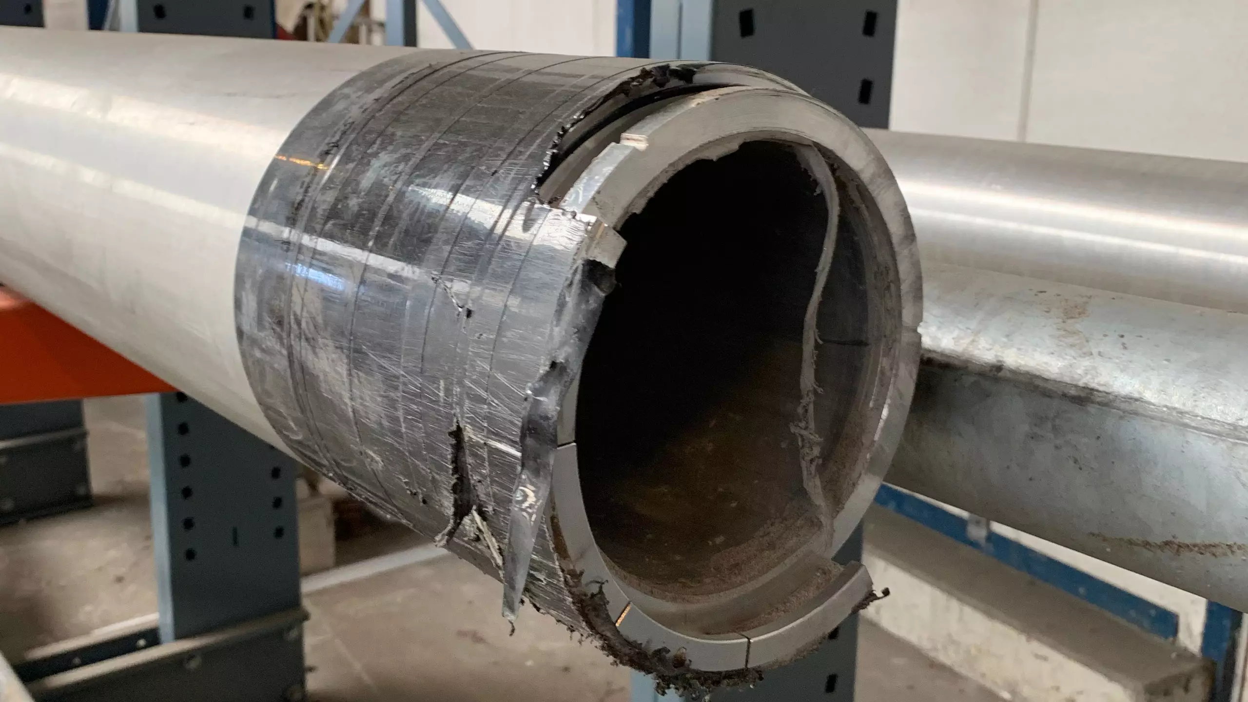 Passive safety solar pole. 100 NE3 rated. 