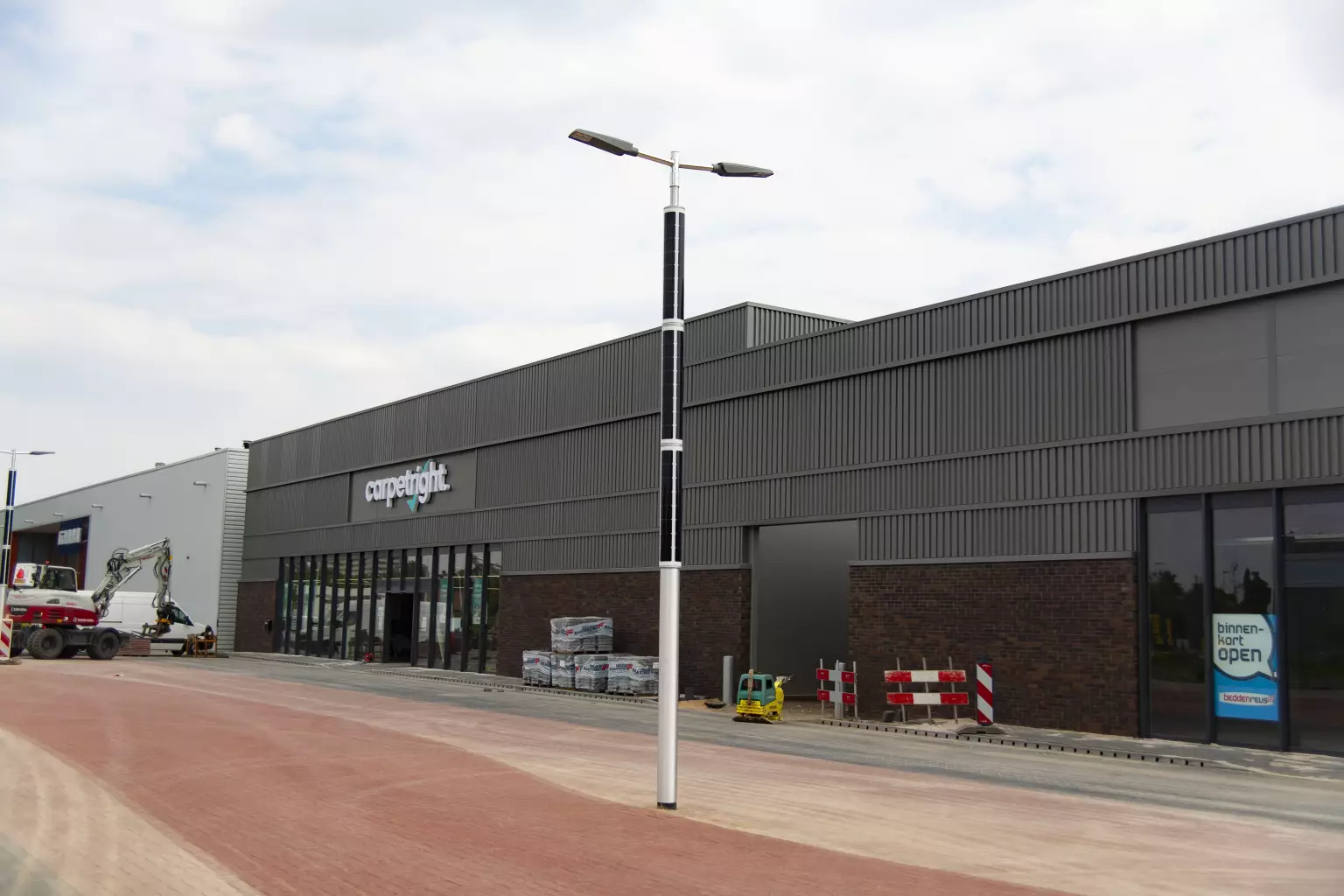 Soluxio solar lighting for public parking spot in Maastricht