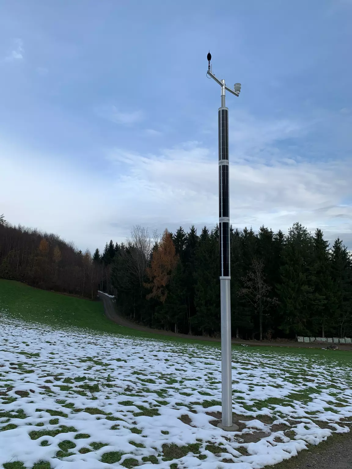 Soluxio with double bracket for sensors