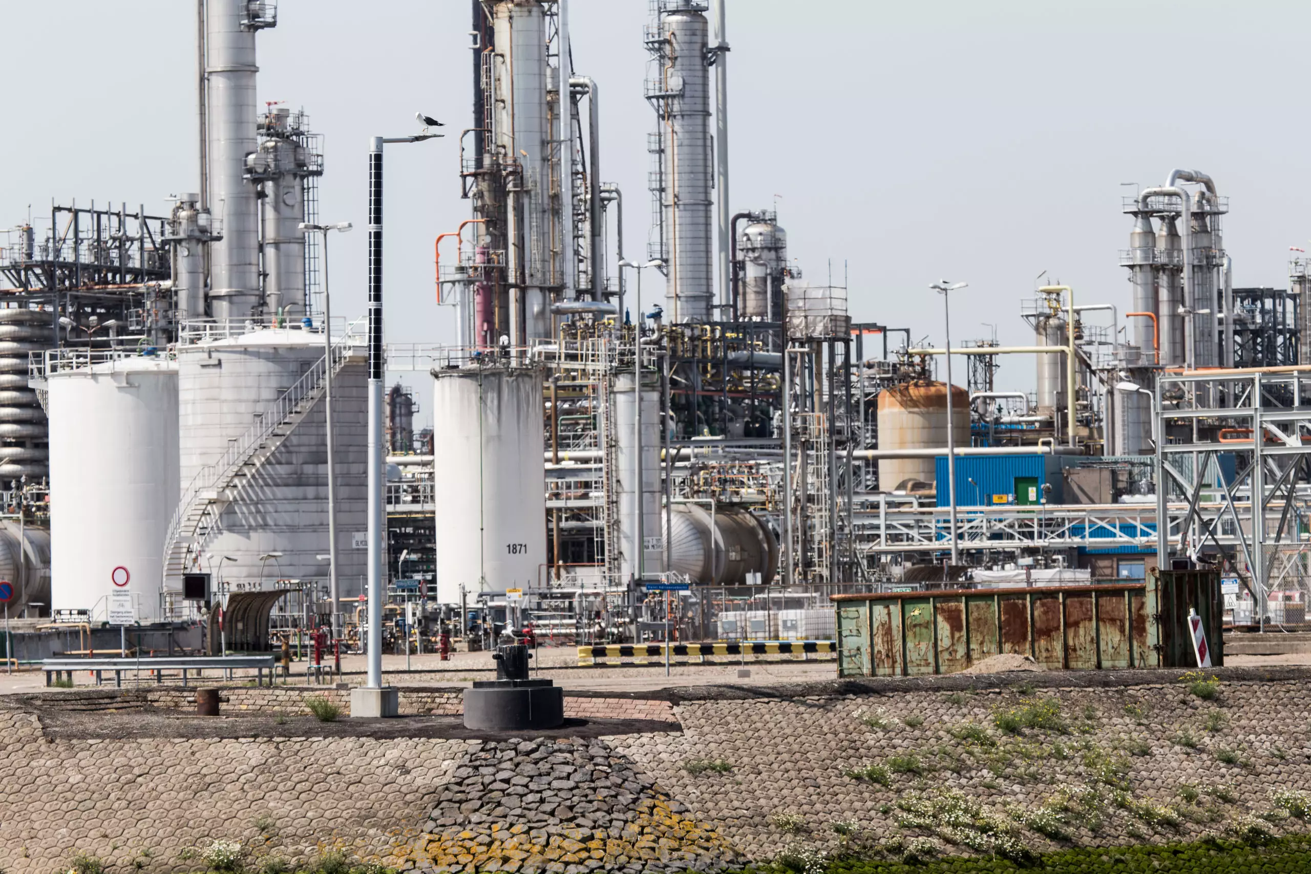 Industrielle Solarbeleuchtung am Hafen Industrielle Solarbeleuchtung am Hafen