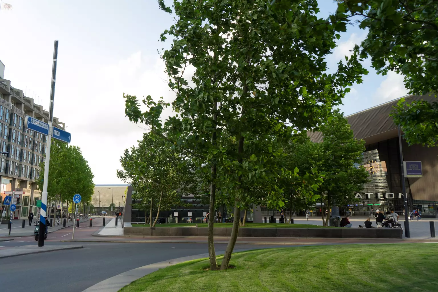 Solar powered road signage at the City of Rotterdam Solar powered road signage at the City of Rotterdam