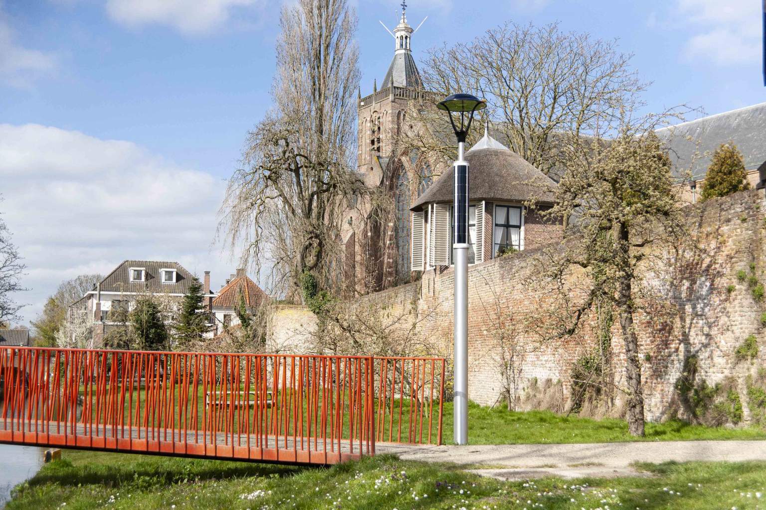 Soluxio solar pathway light in Dutch fortified town