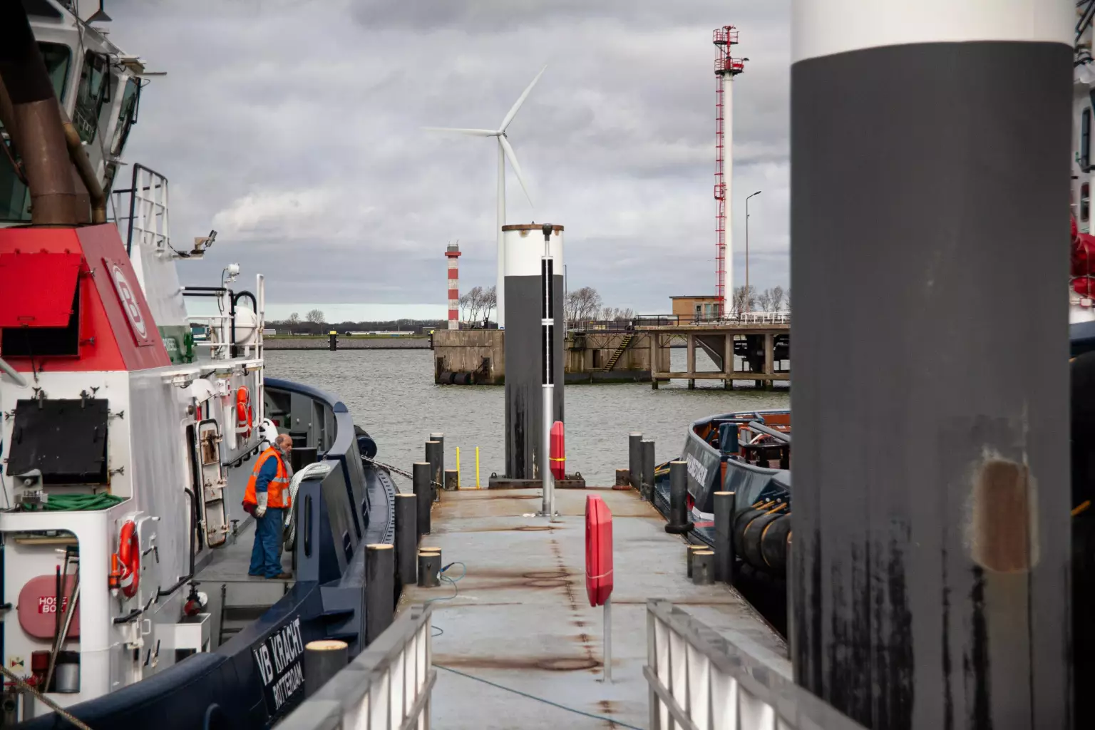 Industrieller Solar Lichtmast bei der Towage Gesellschaft