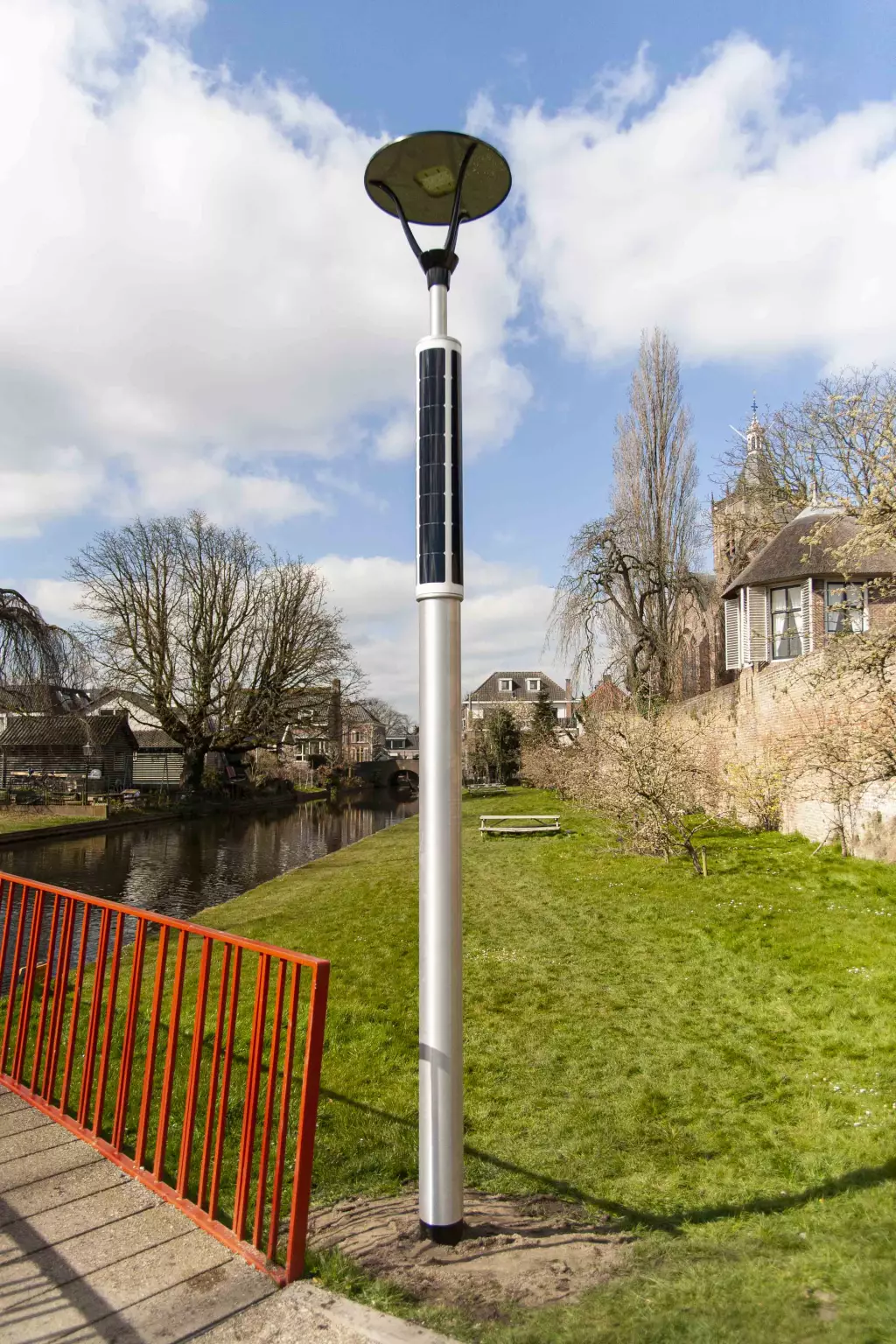 Soluxio solar light for pathway in the town of Vianen